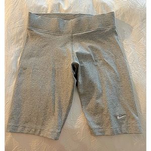 NIKE EVERYDAY BIKE SHORTS BNWOT
